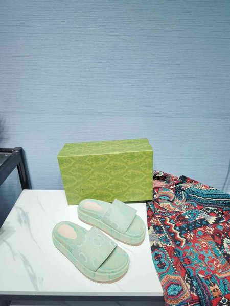 designer slippers fashion swimming pool crocodile slippers rubber flat sandals classic summer beach slippersggity k592, Black
designer slippers fashion swimming pool crocodile slippers rubber flat sandals classic summer beach slippersggity k592, Black