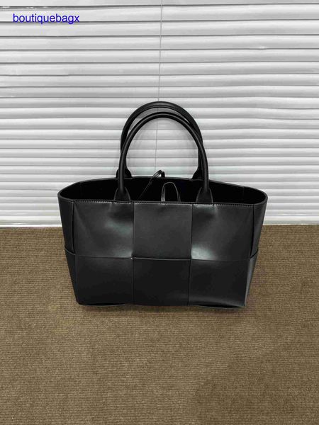 luxury bottegss venetss arco evening bags online store fashion 2023 tote new woven french bag niche one shoulder large lattice lea with logo
luxury bottegss venetss arco evening bags online store fashion 2023 tote new woven french bag niche one shoulder large lattice lea with logo