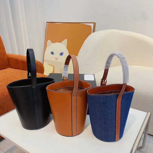 totes designer drawstring tote bag women shoulder handbags leather shoulder bags lady crossbody bucket 220719/0920
totes designer drawstring tote bag women shoulder handbags leather shoulder bags lady crossbody bucket 220719/0920