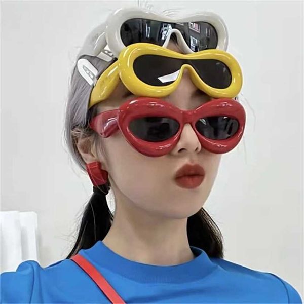 sunglasses 2023 new luoyijia lip plate individuality network red ins same lw40097 sunglasses, White;black
sunglasses 2023 new luoyijia lip plate individuality network red ins same lw40097 sunglasses, White;black