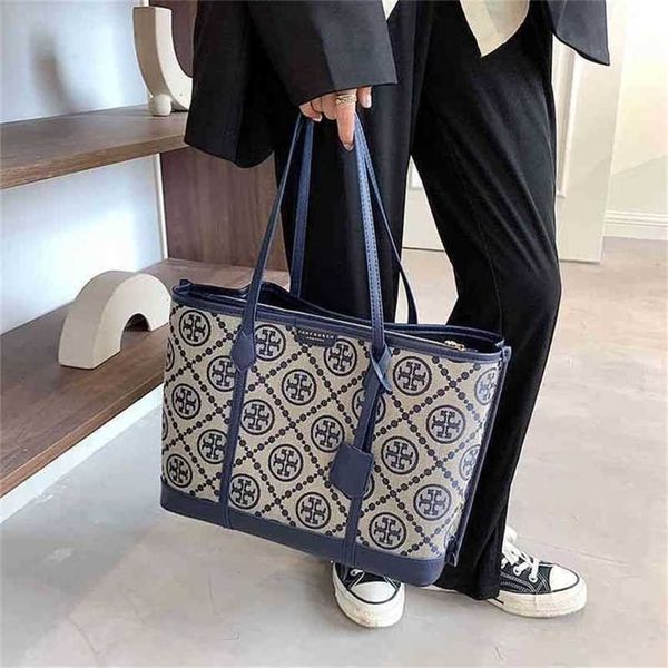 handbag 2023 fashion women's bag leather quality handbag trend red same and printed diagonal shopping bag
handbag 2023 fashion women's bag leather quality handbag trend red same and printed diagonal shopping bag