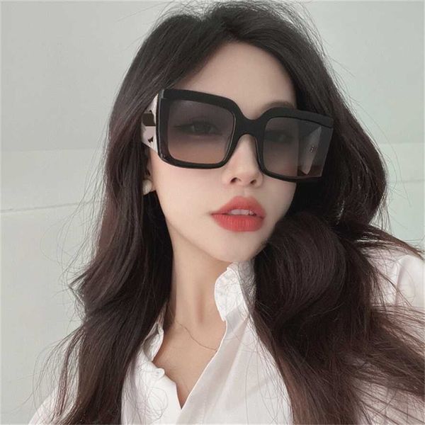 sunglasses 2023 new 22 year small fragrance square female star net red same protection ch4991, White;black
sunglasses 2023 new 22 year small fragrance square female star net red same protection ch4991, White;black