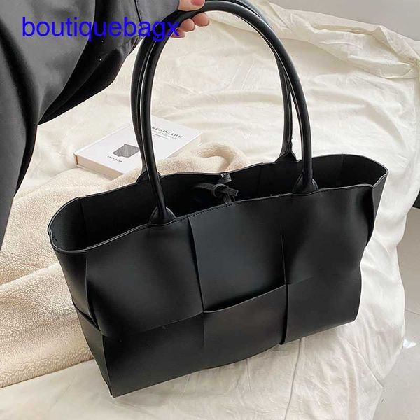 luxury bottegss venetss arco evening bags online store autumn and winter texture women's 2023 new fashion woven shoulder versatile with
luxury bottegss venetss arco evening bags online store autumn and winter texture women's 2023 new fashion woven shoulder versatile with