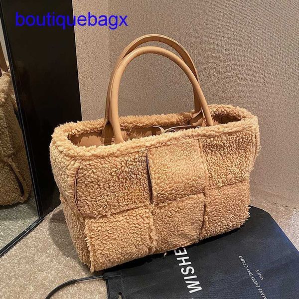 luxury bottegss venetss arco evening bags online store autumn and winter large capacity plush 2023 new women's fashion commuter sh with
luxury bottegss venetss arco evening bags online store autumn and winter large capacity plush 2023 new women's fashion commuter sh with