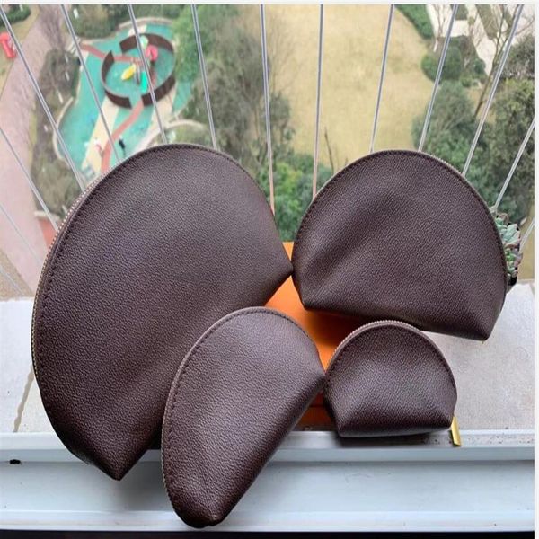 2020 4pcs set women cosmetic bags famous makeup bag designer travel pouch make up bag ladies cluch purses organizador toiletry bag221z
2020 4pcs set women cosmetic bags famous makeup bag designer travel pouch make up bag ladies cluch purses organizador toiletry bag221z