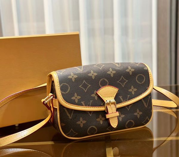 designer crossbody women shoulder bags fashion brand lady underarm bag shoulder bag handbag luxury girl crescent bag messenger bag
designer crossbody women shoulder bags fashion brand lady underarm bag shoulder bag handbag luxury girl crescent bag messenger bag