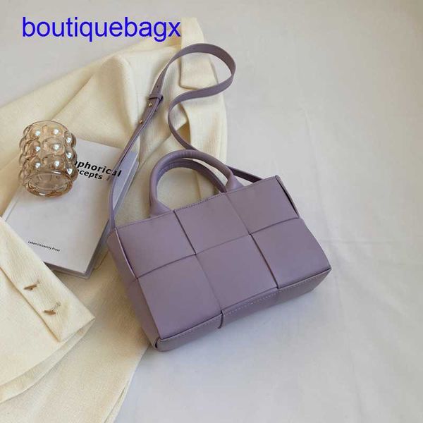 luxury bottegss venetss arco evening bags online store 2023 hand-woven bag capacity for women with large new niche high sense hand with logo
luxury bottegss venetss arco evening bags online store 2023 hand-woven bag capacity for women with large new niche high sense hand with logo