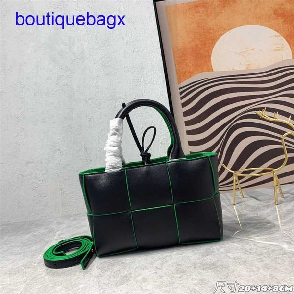 original edition luxury bottegss venetss arco evening bags online store large bag new capacity tote woven for women fashion cowhid with logo
original edition luxury bottegss venetss arco evening bags online store large bag new capacity tote woven for women fashion cowhid with logo