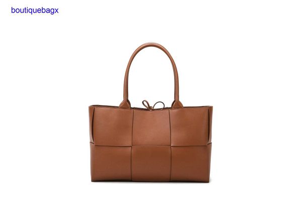 luxury bottegss venetss arco evening bags online store korean large bag textured female 2023 shoulder new large capacity woven tot with logo
luxury bottegss venetss arco evening bags online store korean large bag textured female 2023 shoulder new large capacity woven tot with logo