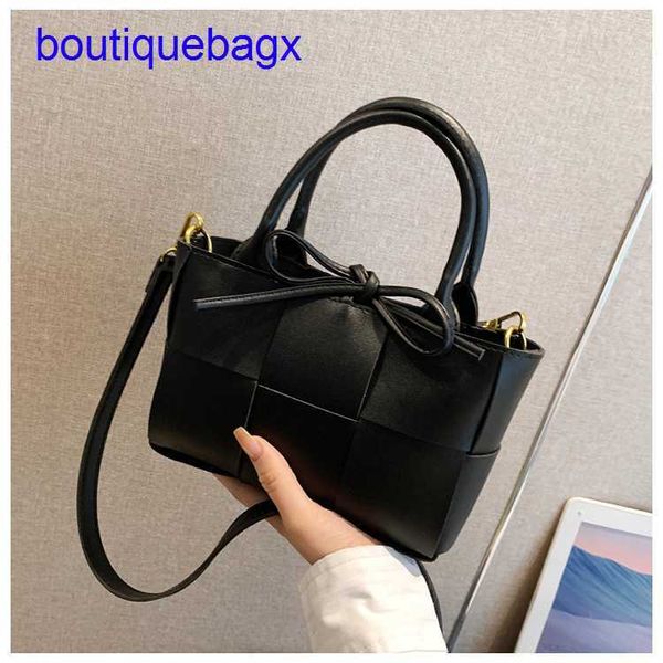 luxury bottegss venetss arco evening bags online store spring new woven and summer handbag 2023 fashion tote single shoulder messe with logo
luxury bottegss venetss arco evening bags online store spring new woven and summer handbag 2023 fashion tote single shoulder messe with logo