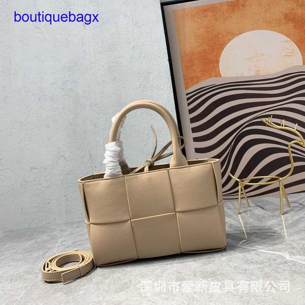 original edition luxury bottegss venetss arco evening bags online store women's bag portable one shoulder messenger bag leather co with
original edition luxury bottegss venetss arco evening bags online store women's bag portable one shoulder messenger bag leather co with