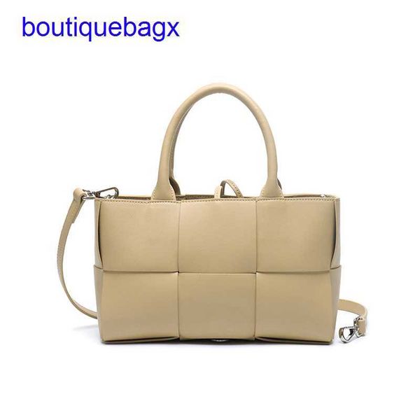 luxury bottegss venetss arco evening bags online store same winter new song hye kyo autumn and leather woven tote bag shopping sin with logo
luxury bottegss venetss arco evening bags online store same winter new song hye kyo autumn and leather woven tote bag shopping sin with logo