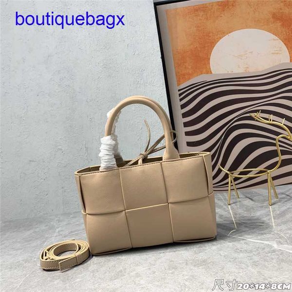 original edition luxury bottegss venetss arco evening bags online store bag new woven tote large capacity for women fashion cowhid with logo
original edition luxury bottegss venetss arco evening bags online store bag new woven tote large capacity for women fashion cowhid with logo