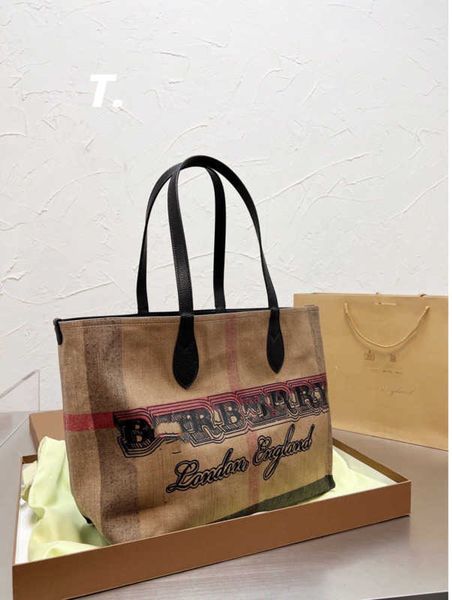 designer bag large capacity shopping bag tote handbag crossbody bag shoulder fashion personality alphabet plaid checked single shoulder bag
designer bag large capacity shopping bag tote handbag crossbody bag shoulder fashion personality alphabet plaid checked single shoulder bag