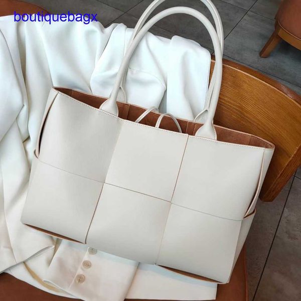 luxury bottegss venetss arco evening bags online store portable cowhide 2023 woven tote new bag leather large shoulder capacity un with logo
luxury bottegss venetss arco evening bags online store portable cowhide 2023 woven tote new bag leather large shoulder capacity un with logo