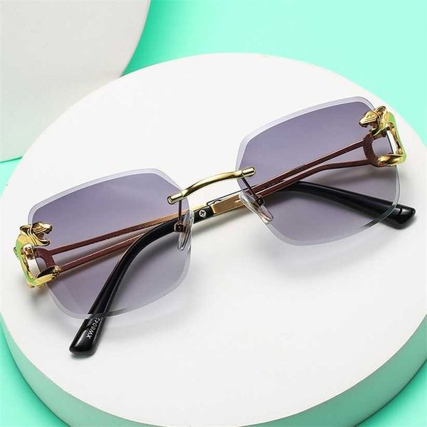sunglasses 2023 new leopard head cut trend wearing sunglasses stars same glasses, White;black
sunglasses 2023 new leopard head cut trend wearing sunglasses stars same glasses, White;black