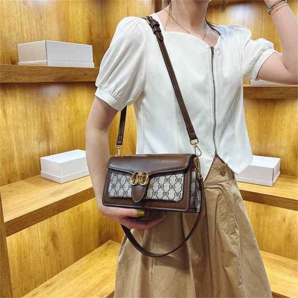 handbag 2023 fashion women's bag leather quality handbag women's advanced old flower lady printed underarm classic atmospheric squ
handbag 2023 fashion women's bag leather quality handbag women's advanced old flower lady printed underarm classic atmospheric squ
