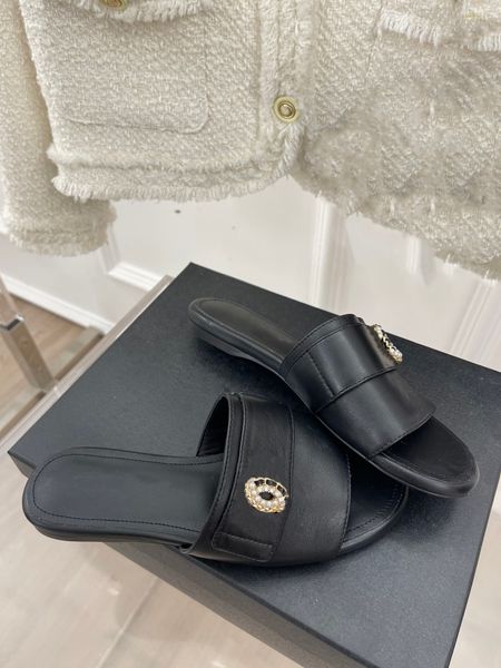 designer slippers women's sandals makaron slippers platform slippers rubber sandals summer vintage candy color slippers channel fashion, Black
designer slippers women's sandals makaron slippers platform slippers rubber sandals summer vintage candy color slippers channel fashion, Black