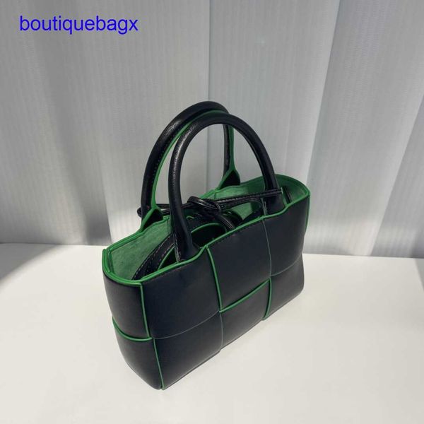 luxury bottegss venetss arco evening bags online store bag high tote 2023 mini fashion new woven sense shoulder cross-body leather with logo
luxury bottegss venetss arco evening bags online store bag high tote 2023 mini fashion new woven sense shoulder cross-body leather with logo