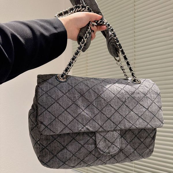 womens vintage jumbo flap denim bags quilted totes diamond lattice silver metal hardware large capacity underarm handbags designer purse sac
womens vintage jumbo flap denim bags quilted totes diamond lattice silver metal hardware large capacity underarm handbags designer purse sac
