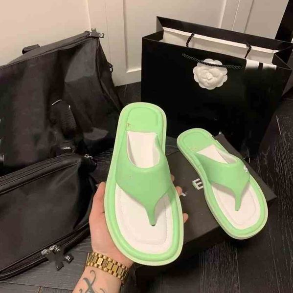 2023 new luxury brand flat sandals summer fashion slippers comfortable non-slip flip-flops rubber sole ladies beach shoes famous designer wo, Black
2023 new luxury brand flat sandals summer fashion slippers comfortable non-slip flip-flops rubber sole ladies beach shoes famous designer wo, Black