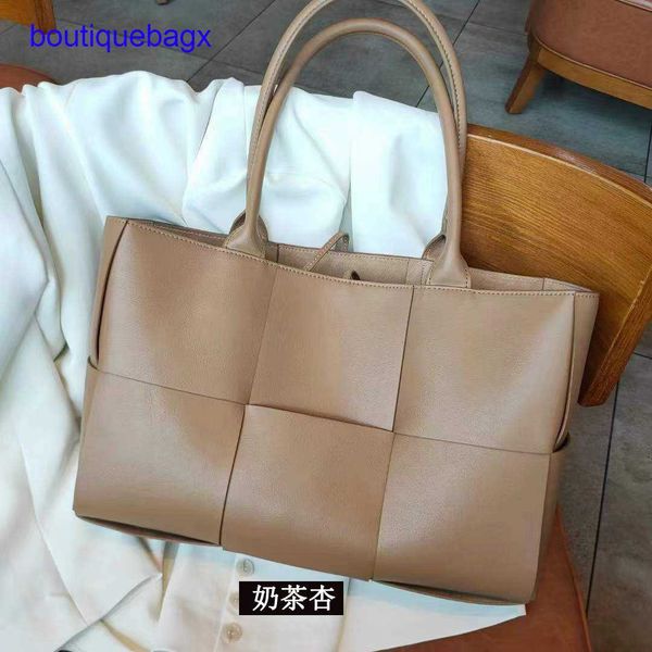 luxury bottegss venetss arco evening bags online store big 2023 new bag autumn winter texture woven tote women's leather large cap with
luxury bottegss venetss arco evening bags online store big 2023 new bag autumn winter texture woven tote women's leather large cap with