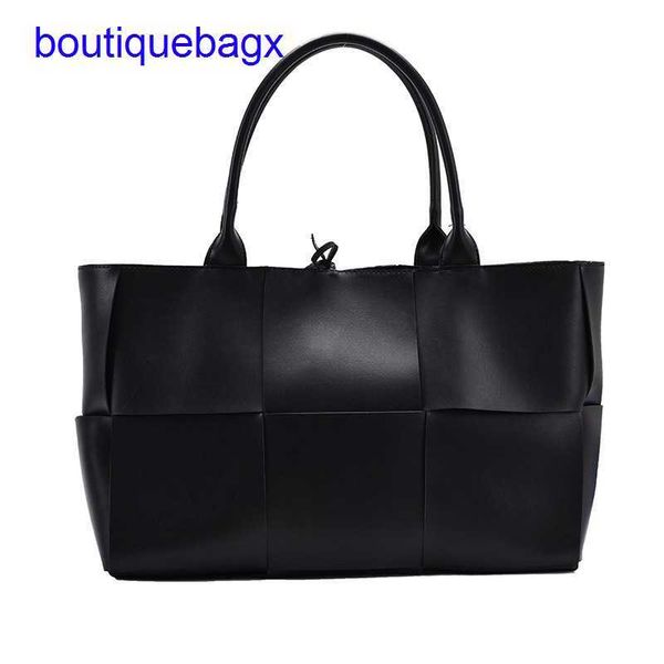 luxury bottegss venetss arco evening bags online store new female 2023 early autumn large korean texture shoulder capacity woven t with logo
luxury bottegss venetss arco evening bags online store new female 2023 early autumn large korean texture shoulder capacity woven t with logo