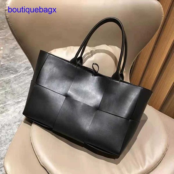 luxury bottegss venetss arco evening bags online store versatile summer casual song same hye kyo star large capacity white woven c with logo
luxury bottegss venetss arco evening bags online store versatile summer casual song same hye kyo star large capacity white woven c with logo