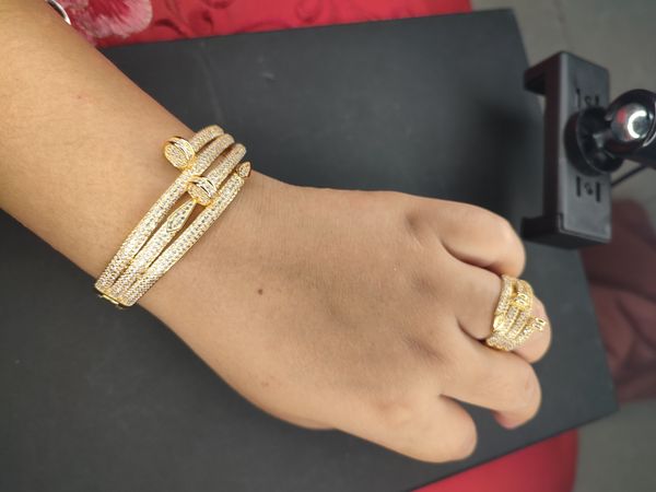 designer nail gold bangle bracelet tennis diamonds women mens bracelets couple fashion wedding party thanksgiving valentine gifts girl, Black
designer nail gold bangle bracelet tennis diamonds women mens bracelets couple fashion wedding party thanksgiving valentine gifts girl, Black