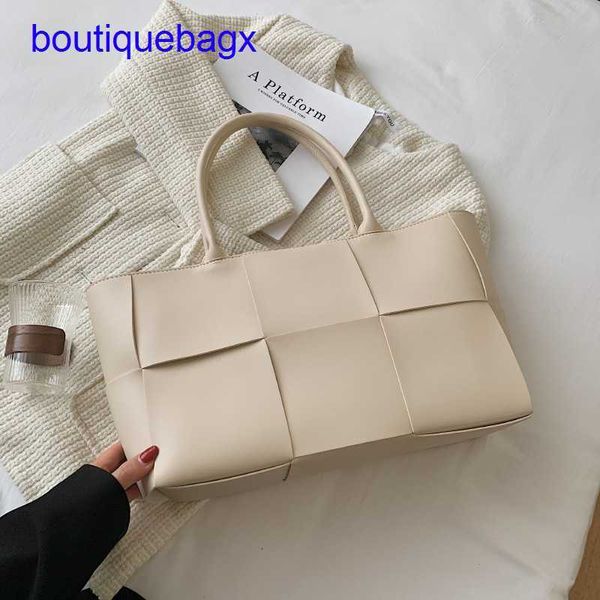 luxury bottegss venetss arco evening bags online store autumn big winter bag and women's new 2023 fashion design woven shoulder po with
luxury bottegss venetss arco evening bags online store autumn big winter bag and women's new 2023 fashion design woven shoulder po with