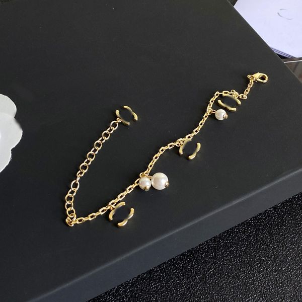 channel c-letter designer bracelets chains classic never fade women bangle 18k gold plated brass copper imitation pearl lovers wristband cuf, Black
channel c-letter designer bracelets chains classic never fade women bangle 18k gold plated brass copper imitation pearl lovers wristband cuf, Black