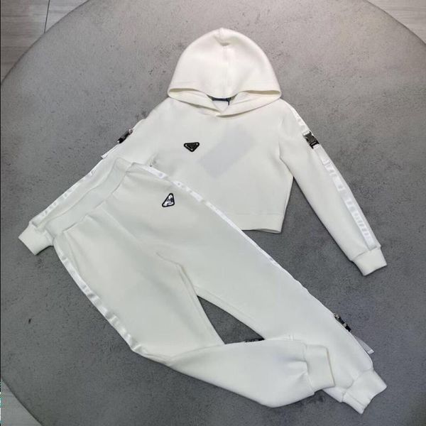 down jacket women tracksuits luxury fashion lady hoodie sets casual two pieces set black white kaki long sleeve sports clothes trainnin sxjc
down jacket women tracksuits luxury fashion lady hoodie sets casual two pieces set black white kaki long sleeve sports clothes trainnin sxjc