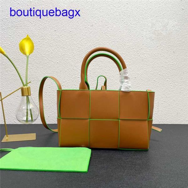 original edition luxury bottegss venetss arco evening bags online store vegetable basket cowhide color matching woven bag large ca with logo
original edition luxury bottegss venetss arco evening bags online store vegetable basket cowhide color matching woven bag large ca with logo