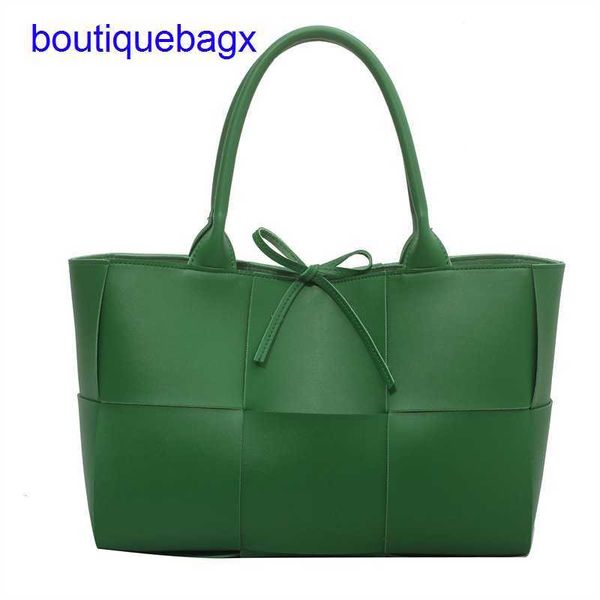 luxury bottegss venetss arco evening bags online store red large bag 2023 new fashion high net sense foreign style single shoulder with logo
luxury bottegss venetss arco evening bags online store red large bag 2023 new fashion high net sense foreign style single shoulder with logo