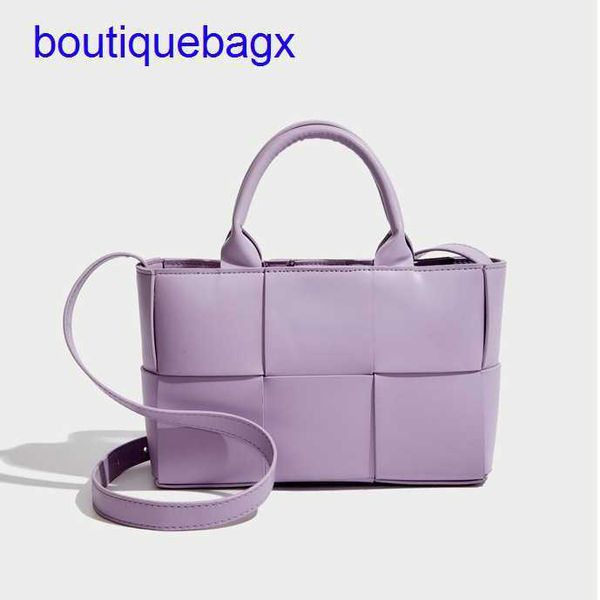 luxury bottegss venetss arco evening bags online store 2023 spring and summer new knitted commuter tote texture large capacity han with logo
luxury bottegss venetss arco evening bags online store 2023 spring and summer new knitted commuter tote texture large capacity han with logo