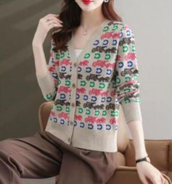 v-neck women sweaters jacket high luxury rhombus checkered oversized sweaters street fashion coat, White;black
v-neck women sweaters jacket high luxury rhombus checkered oversized sweaters street fashion coat, White;black