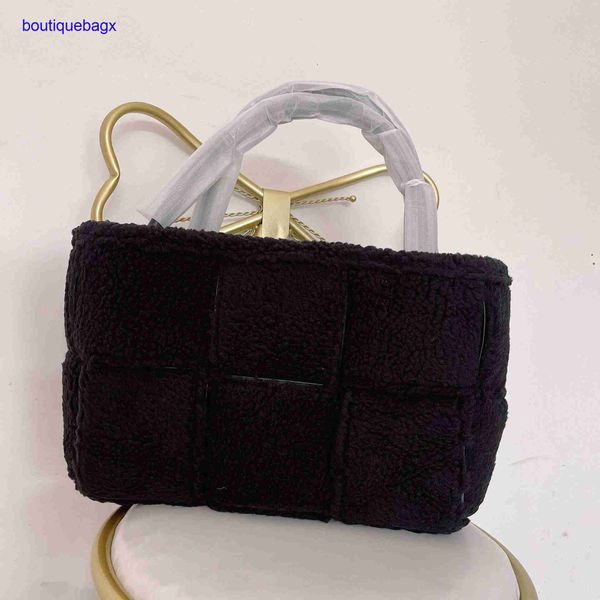 luxury bottegss venetss arco evening bags online store dongdamen lamb wool green woven bag tote korean portable fashion personaliz with logo
luxury bottegss venetss arco evening bags online store dongdamen lamb wool green woven bag tote korean portable fashion personaliz with logo