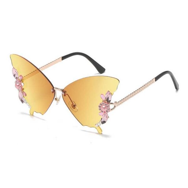 sunglasses 2023 new butterfly shaped diamond rimless fashion personality exaggerated women's round big face, White;black
sunglasses 2023 new butterfly shaped diamond rimless fashion personality exaggerated women's round big face, White;black
