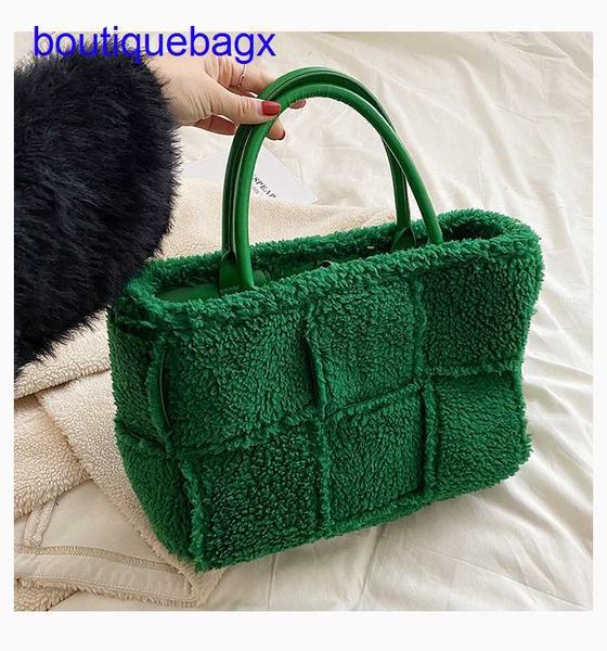 luxury bottegss venetss arco evening bags online store woven winter and female new 2023 autumn handbag wool high grade middle with logo u8rw
luxury bottegss venetss arco evening bags online store woven winter and female new 2023 autumn handbag wool high grade middle with logo u8rw