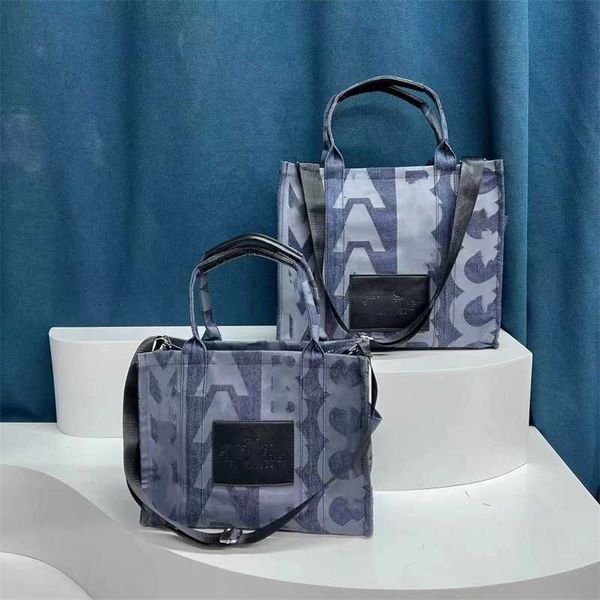 tote bag 2023 spring men and women new creative messenger shoulder bag popular letter bags, Red;black
tote bag 2023 spring men and women new creative messenger shoulder bag popular letter bags, Red;black