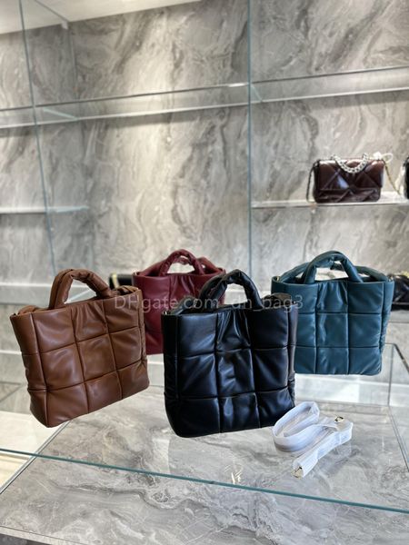 fashion shopping bag crossbody bag designer bag leather handbag one shoulder bag large capacity tote bag four colors black brown large plaid
fashion shopping bag crossbody bag designer bag leather handbag one shoulder bag large capacity tote bag four colors black brown large plaid