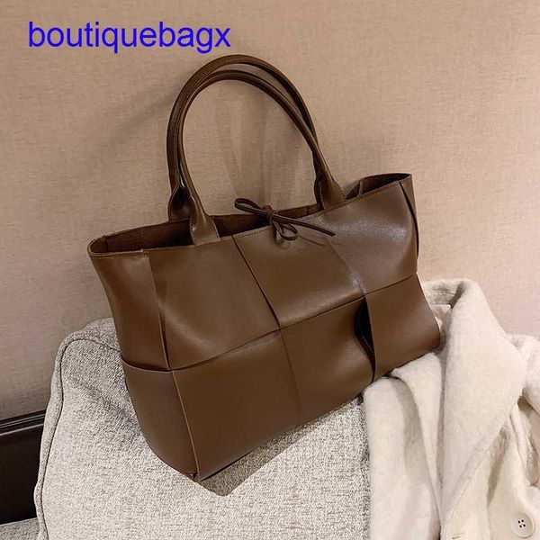 luxury bottegss venetss arco evening bags online store 2023 winter women's large autumn and capacity bag new fashion single should with
luxury bottegss venetss arco evening bags online store 2023 winter women's large autumn and capacity bag new fashion single should with