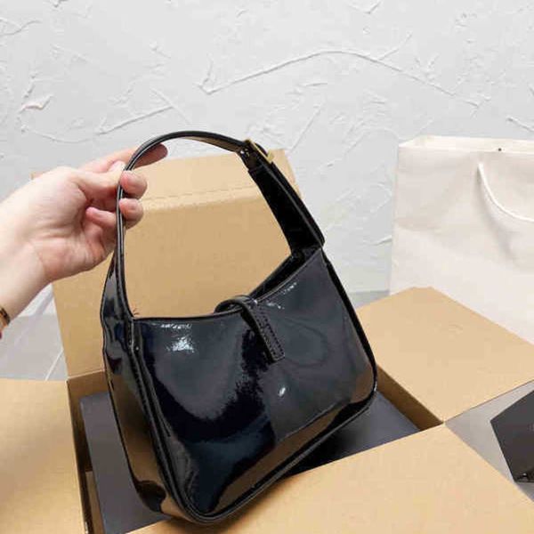 shoulder bags luxury designer bags women baguette shoulder handbags fashion underarm purse crossbody vintage classic letter 220316
shoulder bags luxury designer bags women baguette shoulder handbags fashion underarm purse crossbody vintage classic letter 220316