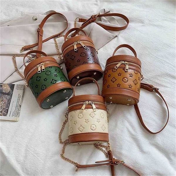handbag 2023 fashion women's bag leather quality handbag women's large capacity fashionable texture bucket bag
handbag 2023 fashion women's bag leather quality handbag women's large capacity fashionable texture bucket bag