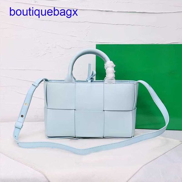 luxury bottegss venetss arco evening bags online store textured woven 2023 premium leather tote casual versatile large capacity si with logo
luxury bottegss venetss arco evening bags online store textured woven 2023 premium leather tote casual versatile large capacity si with logo