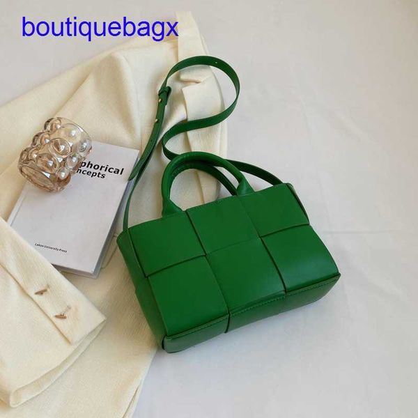 luxury bottegss venetss arco evening bags online store bag for women with large capacity 2023 hand-woven new niche high sense hand with logo
luxury bottegss venetss arco evening bags online store bag for women with large capacity 2023 hand-woven new niche high sense hand with logo