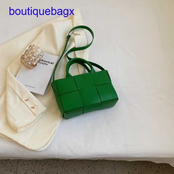luxury bottegss venetss arco evening bags online store women's western-style new solid 2023 color winter bag rhombus candy portabl with
luxury bottegss venetss arco evening bags online store women's western-style new solid 2023 color winter bag rhombus candy portabl with