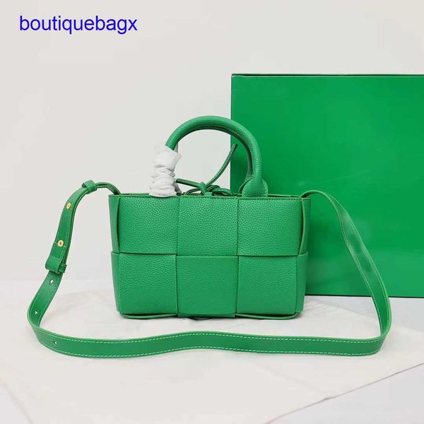 luxury bottegss venetss arco evening bags online store 2023 tote textured premium leather woven casual versatile large capacity si with logo
luxury bottegss venetss arco evening bags online store 2023 tote textured premium leather woven casual versatile large capacity si with logo