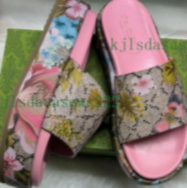 ladies designer slippers womens and men summer rubber sandals beach slides indoor and outdoor shoes classic flip flops size eur35-45, Black
ladies designer slippers womens and men summer rubber sandals beach slides indoor and outdoor shoes classic flip flops size eur35-45, Black