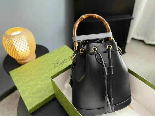 high-quality 4 colours handbags fashion bamboo bucket totes bags vintage large capacity handbag artwork shopping shoulder bag party wholesal
high-quality 4 colours handbags fashion bamboo bucket totes bags vintage large capacity handbag artwork shopping shoulder bag party wholesal